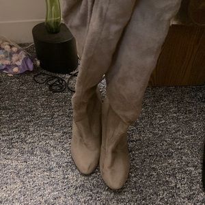 Boots high calf size 9 light brown/tan